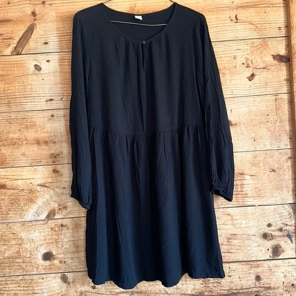 Old Navy | Dresses | Old Navy Black Long Sleeve Midi Dress | Poshmark